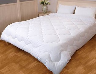 Одеяло микрофибра (наполнитель силикон) Размер евро 200*220